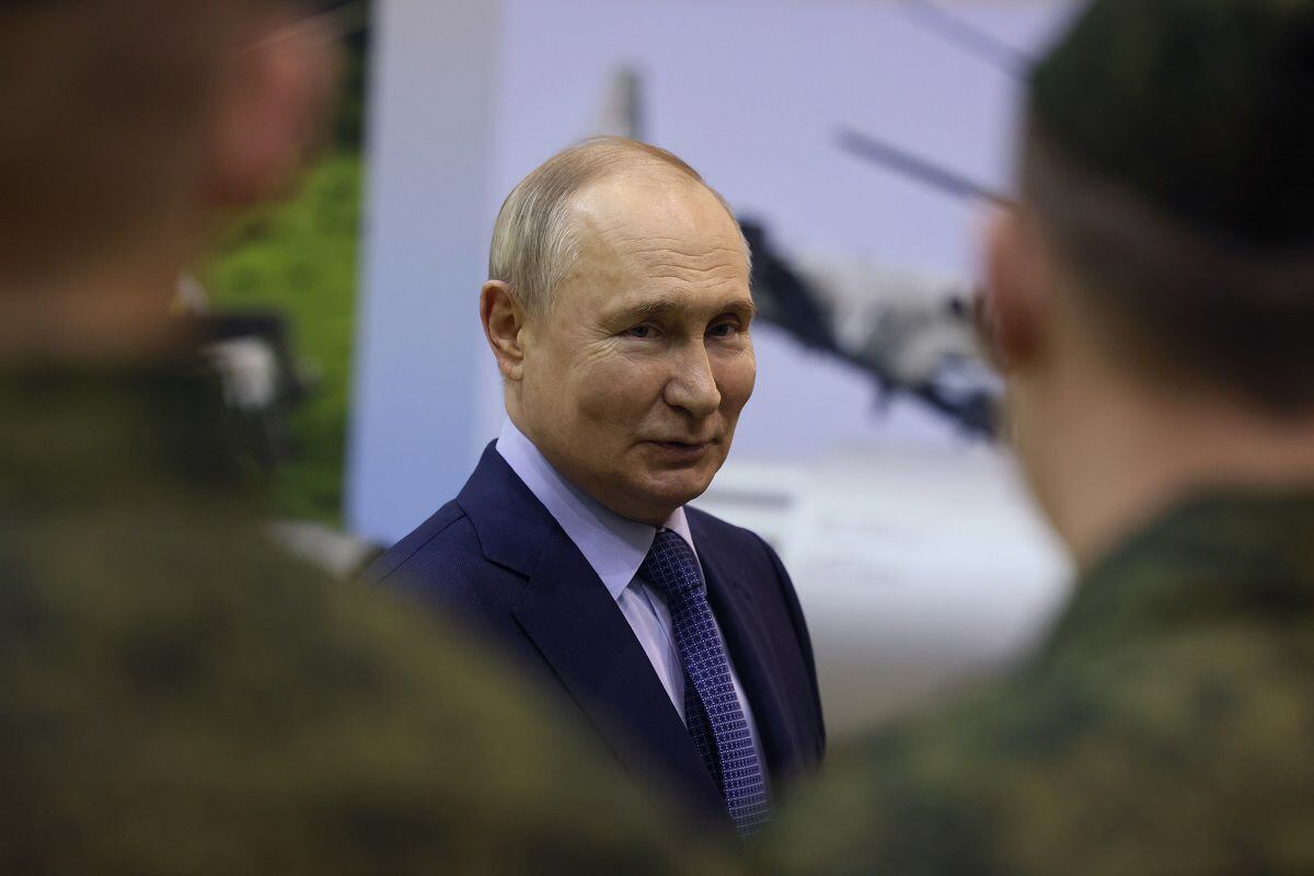 Russian President Vladimir Putin visits the 344th Army Aviation Center for Combat Training and Aircrew Transition in Torzhok, Tver Region, March 27, 2024. (Photo by Mikhail METZEL/POOL/AFP)