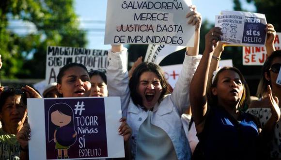 El rechazo al fallo judicial ha popularizado hashtags como #TocarNiñasSíEsDelito. Foto: GETTY IMAGES, vía BBC Mundo