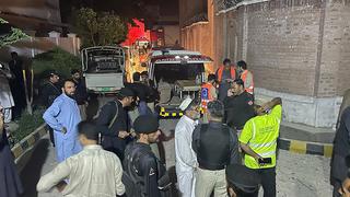 Pakistán: Al menos 12 muertos y 50 heridos por explosiones accidentales en comisaría