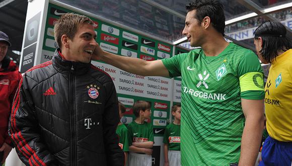Claudio Pizarro y Lahm fueron compañeros y rivales en la Bundesliga.