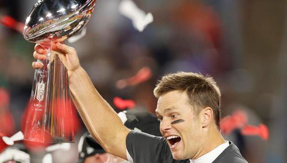 Con los Buccaneers, Tom Brady gana su séptimo Super Bowl al vencer de manera notable por 31-9 a Chiefs en Tampa Bay. (Foto: EFE)
