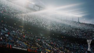 El Camp Nou, también de blanco por los miles de hinchas del Eintracht Frankfurt | VIDEO