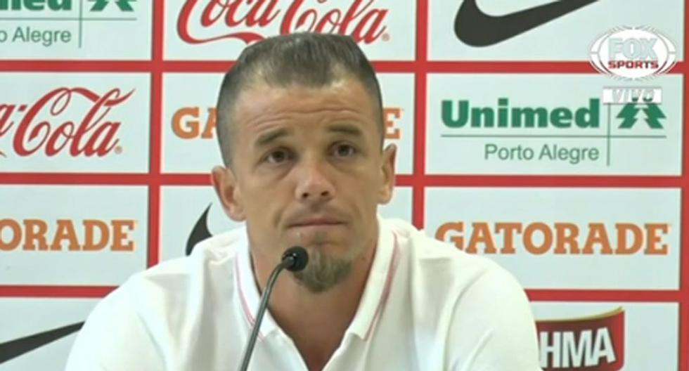 Andrés D\'Alessandro se quebró en su última conferencia de prensa para el Inter de Porto Algre | Foto: Captura de Video