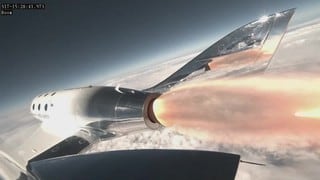 Virgin Galactic: Primer viaje espacial con clientes fue un éxito