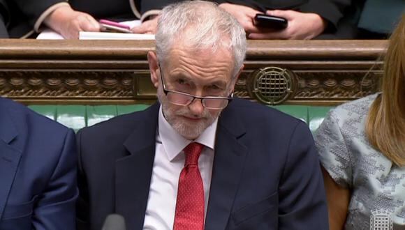 Corbyn planteará una moción de censura contra May por su gestión del Brexit. Foto: AFP