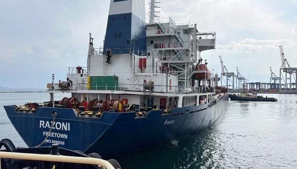 El carguero Razoni, con bandera de Sierra Leona, sale del puerto de Odessa, Ucrania, el 1 de agosto de 2022. (Foto: EFE/EPA/TURKISH DEFENCE MINISTRY)