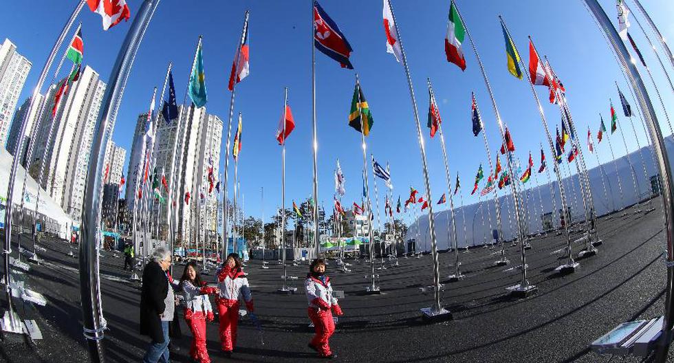 La bandera de Corea del Norte ya flamea en PyeongChang (Foto:EFE)