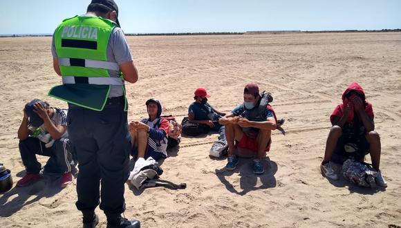 Tacna: desbaratan organización criminal que cobraba hasta US$200 a  migrantes para hacerlos cruzar de Chile a Perú | nndc | PERU | EL COMERCIO  PERÚ