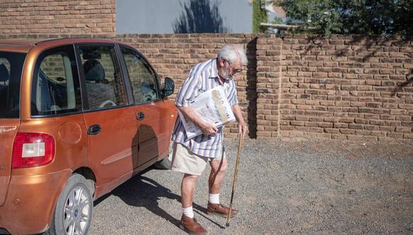 Francois Hugo, de 90 años y sus emocionantes viajes de cada jueves (Foto: AFP).