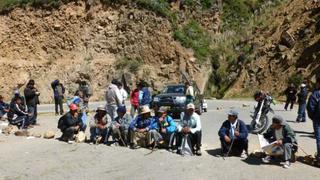 Otuzco: ronderos retienen camioneta edil por deuda de alcalde