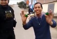 Faceboook: Joven sorprende a policía con truco de magia y se gana el aplauso de miles | VIDEO