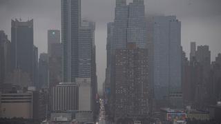 Un manto gris envuelve a Nueva York antes del impacto de la tormenta tropical Henri | FOTOS
