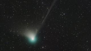 Cómo y dónde se podrá ver el cometa verde que hará su mayor acercamiento a la Tierra este miércoles