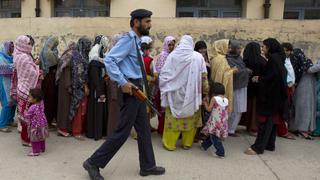 La violencia marca la jornada electoral en Pakistán