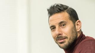 Claudio Pizarro no renovó contrato en el Werder Bremen