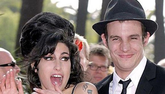 Amy Winehouse: cuñado asegura que su hermano la "destruyó"