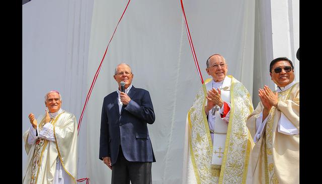 PPK participó hoy en la inauguración de la iglesia “El Espíritu Santo” de Manchay. Estuvo acompañado de autoridades eclesiásticas, como el cardenal Juan Luis Cipriani. (Foto: Presidencia)