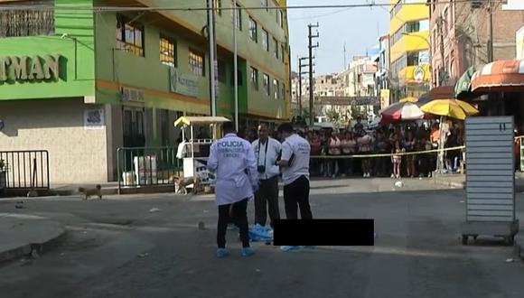 Un joven fue asesinado por presuntos sicarios. (Foto: Captura / Tv Perú)