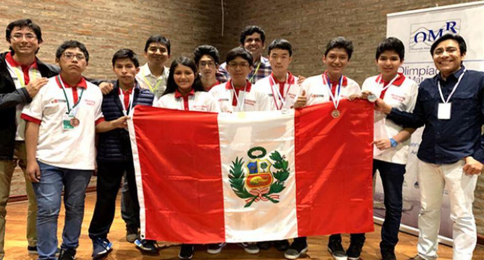 Estudiantes peruanos lograron siete medallas - una de ellas de oro - en la olimpiada de matemáticas realizada en Argentina | Foto: Minedu