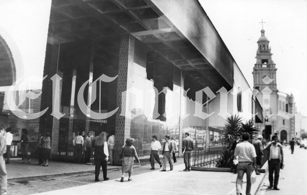El atentado terrorista se registró en 1992, el cual marcó el declive de Camino Real. (Foto: Archivo histórico El Comercio)&nbsp;