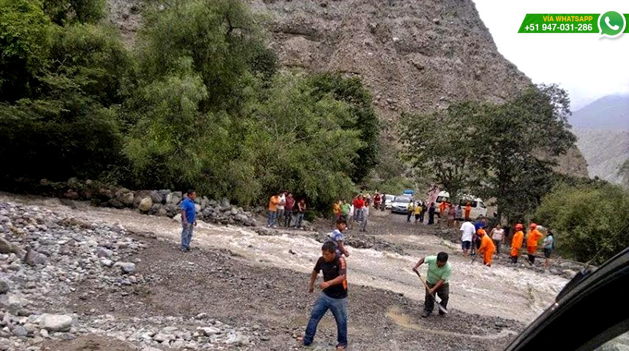 WhatsApp: huaicos retrasan tránsito en carretera Cañete-Chupaca - 3