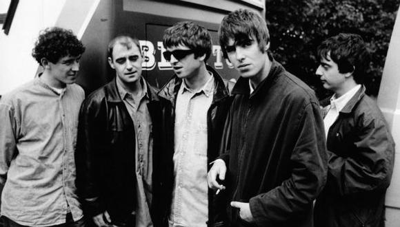 Oasis presentó esta versión en vivo de "Acquiesce"