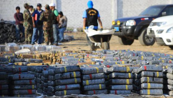 La Dirandro decomisó 7 toneladas de clorhidrato de cocaína en Huanchaco, La Libertad, en agosto del 2014. (Foto: Johnny Aurazo/ El Comercio)