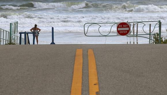 Se espera que este monstruoso huracán Dorian, con vientos de 259 km/h, esté cerca de la costa de Florida el lunes por la tarde o a más tardar el martes. (AFP)