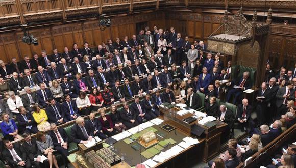 El primer ministro británico, Boris Johnson, sostuvo una declaración a los legisladores dentro de la Cámara de los Comunes para actualizar los detalles de su nuevo acuerdo de Brexit con la Unión Europea, en Londres. (Foto: AP).