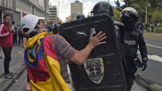 Transportistas de Ecuador suspenden huelga tras dos días de disturbios 