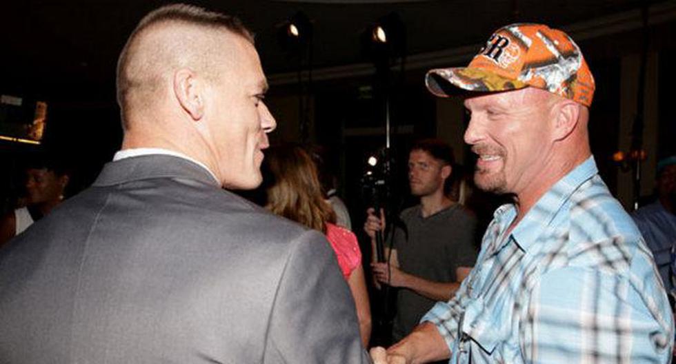 Stone Cold entraría en un conflicto con John Cena por \'copiar\' su movimiento. (Foto: WWE)
