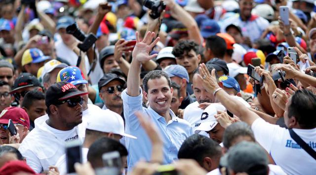 EN VIVO | Guaidó: "El régimen de Maduro tiembla porque estamos en las calles".