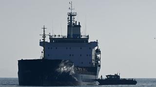 Tres buques con cereales salen de Ucrania pese a suspender Rusia el acuerdo