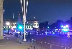 Sujeto agrede con cuchillo a policías ante palacio de Buckingham