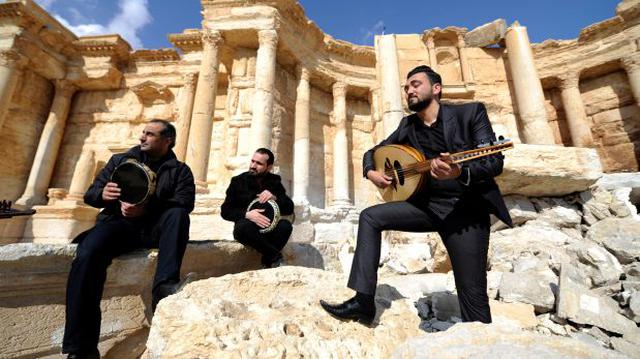 Siria: músicos cantan parar borrar la infamia del EI en Palmira - 4