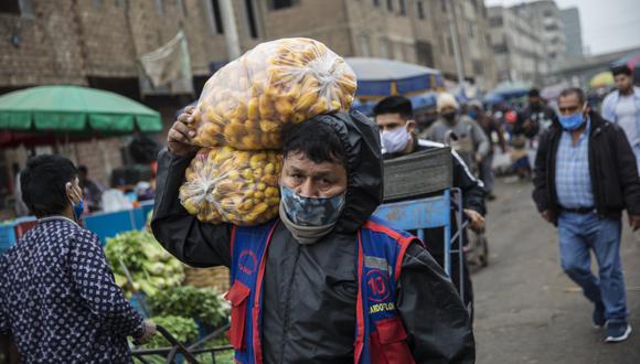 La cuarentena terminó oficialmente en Lima, que sigue siendo el foco de la pandemia en el Perú. (AP)