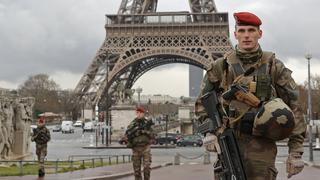 Francia cerrará la Torre Eiffel el sábado por temor a protestas de "chalecos amarillos"