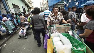 Ambulantes retirados de Gamarra llegan a Mesa Redonda