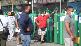 COVID-19 Perú: cientos de personas continúan haciendo largas colas para obtener oxígeno gratis en planta de Sisol | FOTOS