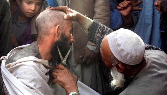 Tayikistán: Policía afeitó barba a 13.000 hombres por la fuerza