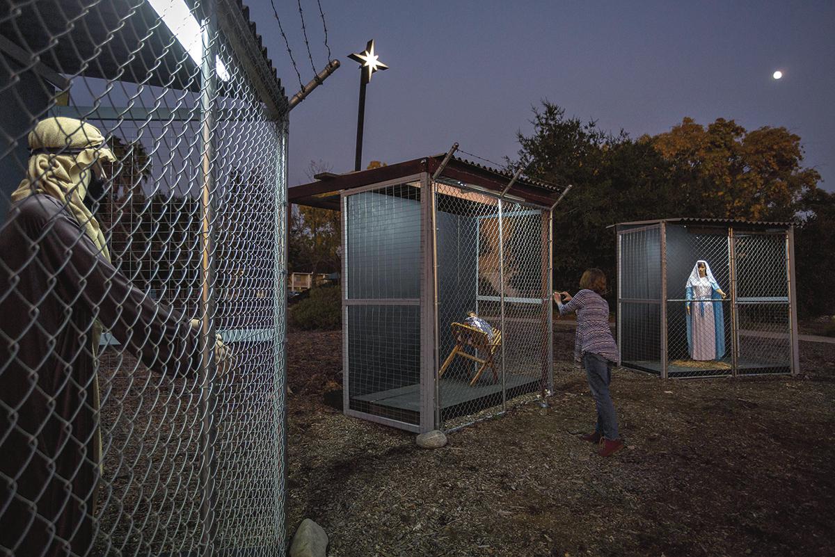 La representación de la Sagrada Familia en una iglesia de California.
