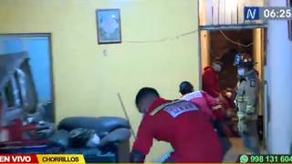 Chorrillos: dos personas quedan atrapadas en vivienda tras deslizamiento en un cerro | VIDEO 