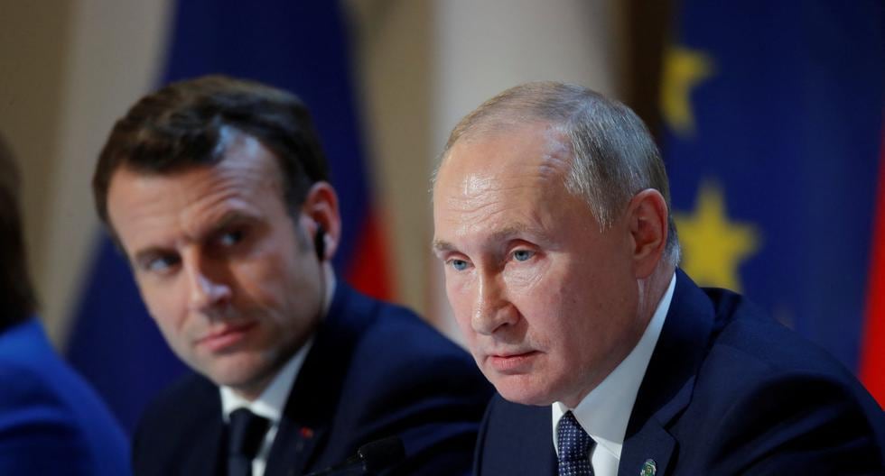 El presidente de Francia, Emmanuel Macron, y el de Rusia, Vladimir Putin, han hablado tres veces por teléfono desde que inició la invasión a Ucrania. (Foto: AFP)