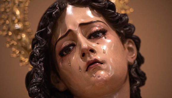Escultura de María Magdalena en la exposición de arte religioso "In Domine Dei, patrimonio artístico de la Semana Santa de Sevilla" en la Fundación Cajasol de Sevilla, 2021. (CRISTINA QUICLER/GETTY).