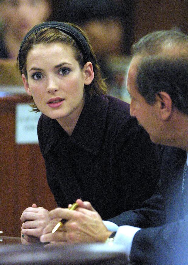 Actress Winona Ryder during her sentence for stealing accessories from the exclusive Saks Fifth Avenue store in Los Angeles. (Photo: LEE CELANO / AFP)