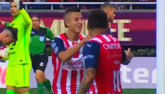 Gol de Roberto Alvarado para el 2-0 de Chivas vs. Pumas: (Captura: TUDN)