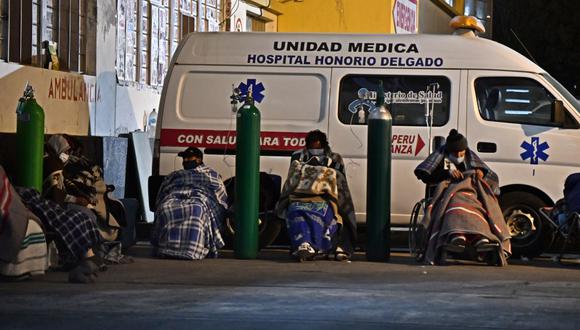 En los dos últimos días llegaron un promedio de 200 personas al hospital Honorio Delgado (Foto: cortesía Diego Ramos Lupo)