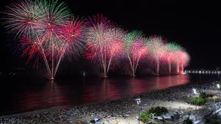 Año Nuevo: Rio de Janeiro volvió a recibir la fiesta en Copacabana, pero con menos gente