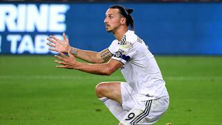Zlatan Ibrahimovic tuvo polémico gesto con hincha tras eliminación de Los Angeles Galaxy en la MLS