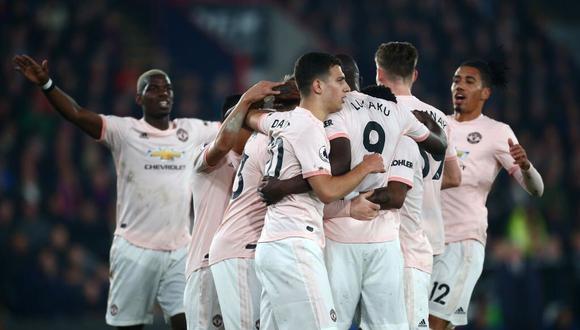 Manchester United continúa por la senda del triunfo. En condición de visita se impuso 3-1 sobre el Crystal Palace. El belga Romelu Lukaku marcó un doblete. (Foto: AP)